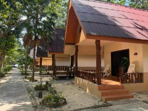 Season Bungalow