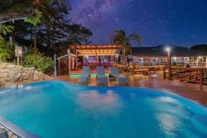 Roatan Yacht Club
