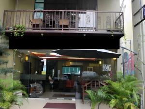 Super OYO 90780 J Hotel Bukit Bintang