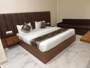 Hotel Amrit Gold