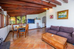 Casita En Cala Deia Junto Al Mar 1