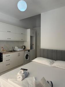 Adelas Saranda Central Apartment