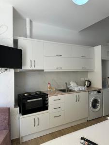 Adelas Saranda Central Apartment