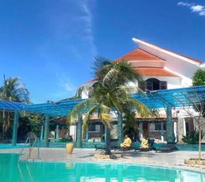 Hon Cau Resort & Restaurant