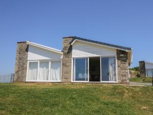 57 Cliff End