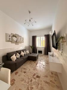 Avola Center Home