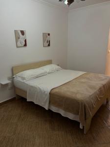 10-th floor flat with stunning city view
