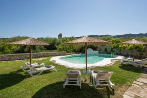 Villa Violanda With Pool and Garden near Platanias