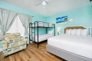 Island Winds West 470