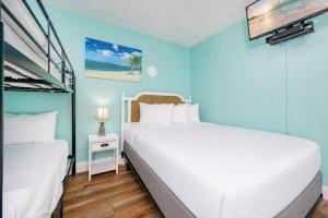 Island Winds West 470