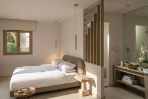 Parthenis Hotel & Suites
