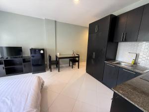 Emerald hotel