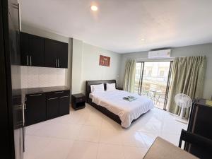 Emerald hotel