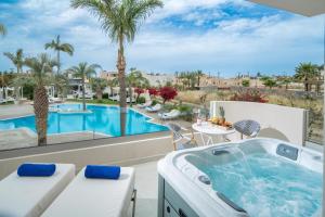 Parthenis Hotel & Suites