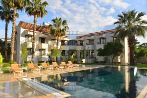 Uraz Hotel