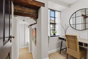 Chic City Apartment