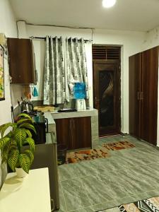 Stylish Mtwapa Studio with Rooftop Pool View