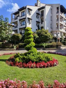 Sea Breeze Apartment, Oasis Resort, Lozenets