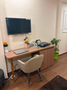 Comfy Stay at ITC Omaxe Greater Noida Alpha 2
