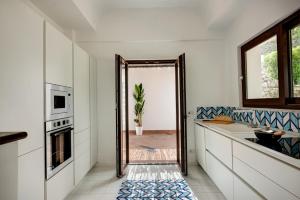 Villa Demetra Capri - Pool and Relaxation