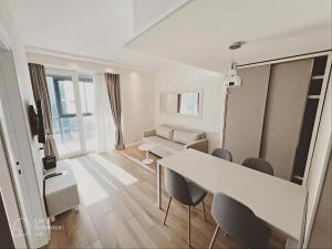 Deluxe Apartments Alliance Palace