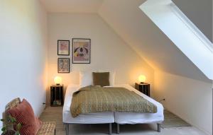 Amazing Apartment In Ebeltoft With Wifi
