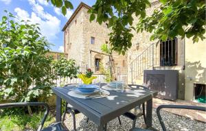 2 Bedroom Gorgeous Apartment In Murlo