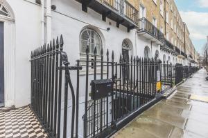 Modern Baker Street Flat with Patio