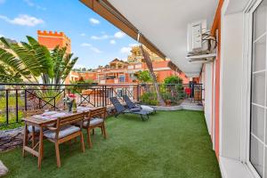 Granada Park Pool View Suite