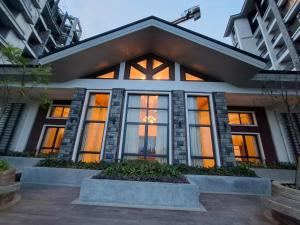 TWIN LAKES TAGAYTAY BELVEDERE condo apartment with Over-looking