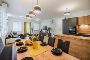 Villa Loti Apartment With Private Hot Tub