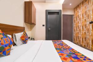 FabHotel New Saurabh Inn, Bengali Square