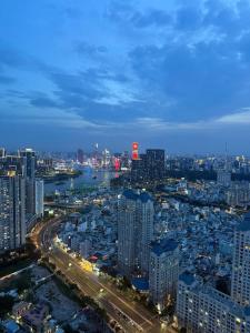 High Floor 1BR Landmark Plus Amazing View
