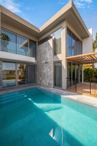Regal Villas