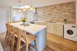 Host & Stay - Puffin Cove