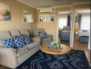 The Phoenix by the Sea- 2 bedroom flat in hunny