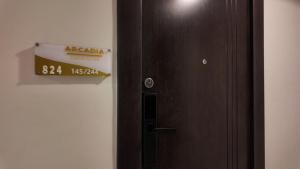 Arcadia Center Suites 824