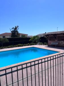 Appartement 3 chambres, piscine, plage, clim, Wifi