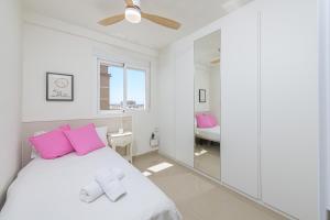 WintowinRentals Spacious apartment in Huelin with privileged views, parking included and close to the beach