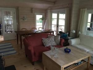 Log House Near A Child-Friendly Sandy Beach