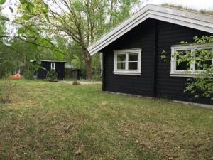 Log House Near A Child-Friendly Sandy Beach