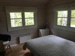 Log House Near A Child-Friendly Sandy Beach