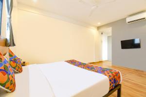 FabHotel Rova Stays