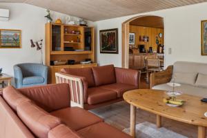 Charming Holiday Home In Peaceful Surroundings