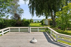 Cozy Summer House With Full Sea View