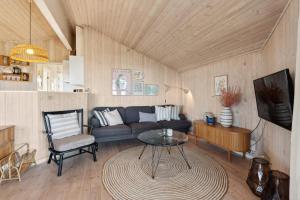Hyggeligt Sommerhus Med Havudsigt