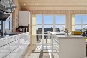 Lovely Holiday Home With Sea View