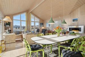 Lovely Holiday Home With Sea View
