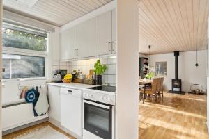 Cozy Summer House Close To The Beach