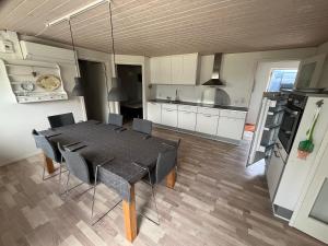 Cozy Holiday Home Close To The Beach